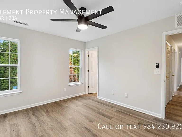 338 E Spring St — Photo 15
