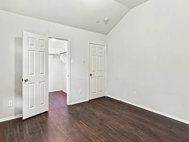 5905 Calloway Dr — Photo 20