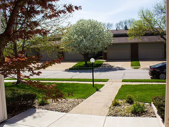 3rd image of 4559 Bunker Hill Dr
