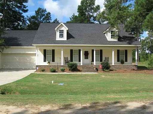 2nd image of 5 Boxwood St