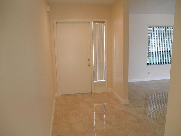 4th image of 9525 Burlington Pl