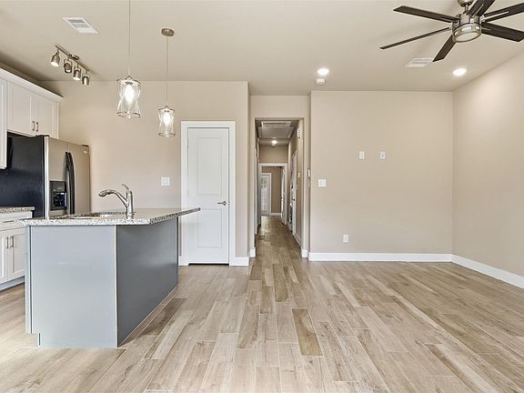 2nd image of 4431 Knoxville St #A
