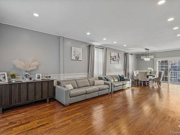 3rd image of 14940 15th Drive