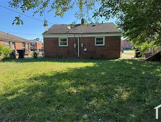 19961 Greenfield Rd — Photo 10