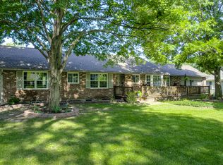 9008 Mohawk Rd, Leawood, KS 66206