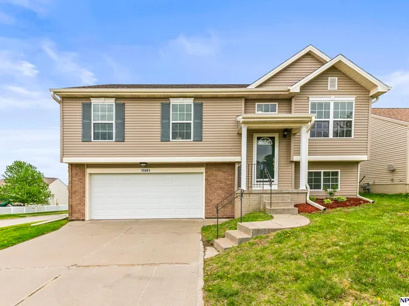 19401 Laci St, Omaha, NE 68135