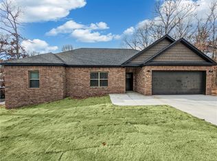 27 Coldstream Ln, Bella Vista, AR 72715