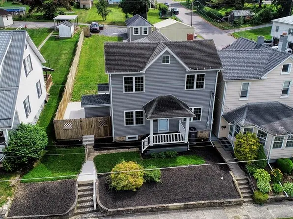 729 W 2nd St, Williamsburg, PA 16693