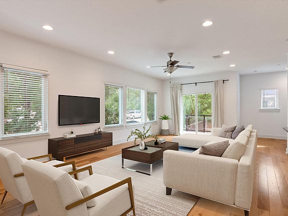 4th image of 7209 Bassett Ct