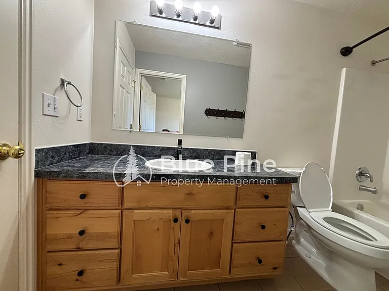 3920 E Deloy Dr — Photo 16