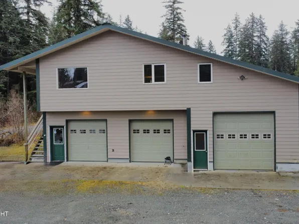72 Totem Ave, Yakutat, AK 99689