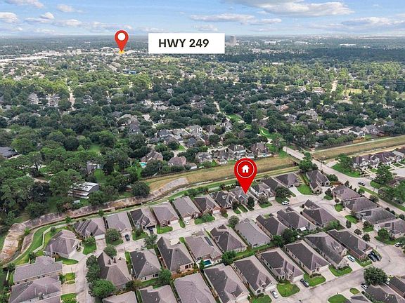 3rd image of 16331 Jordyn Lake Dr