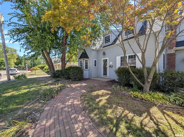 124 E Orchard Pl, Peoria, IL 61603