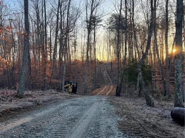 884 Kennon Rd, Mineral, VA 23093