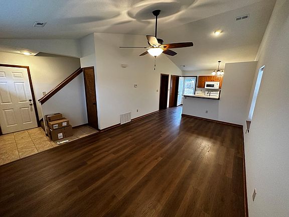 4th image of 441 E Cabo Ln #B