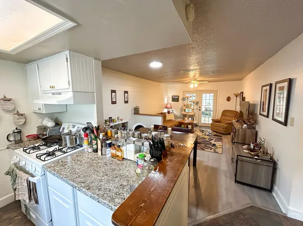 422 SE 8th St, Gainesville, FL