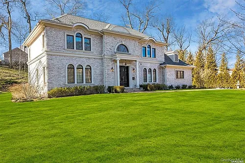 26 Spring Ln Photo 1
