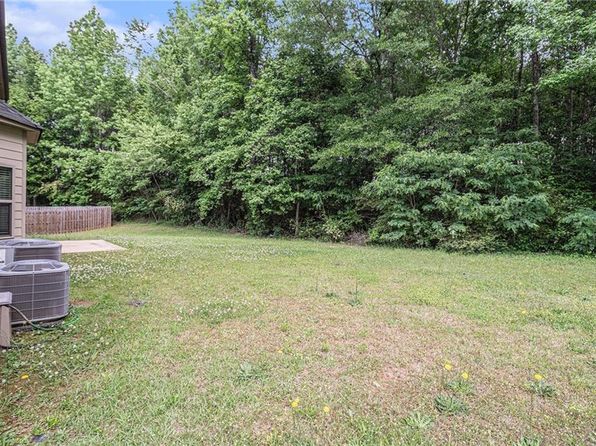 3225 Rex Ridge Dr, Rex, GA 30273