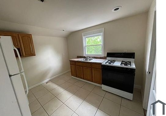 1st image of 450 S 18th St Floor 3