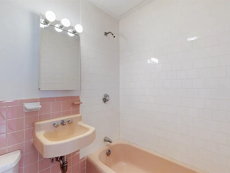 513 Beacon St #3 — Photo 11