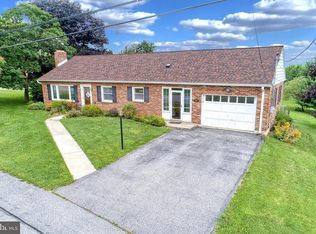 956 Keller Dr, Red Lion, PA 17356
