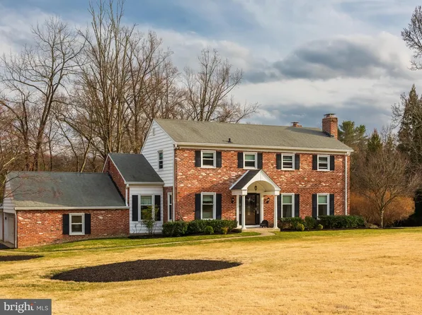 4102 Meadow Ln, Newtown Square, PA 19073