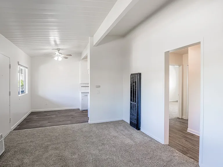 127 W Renette Ave — Photo 13
