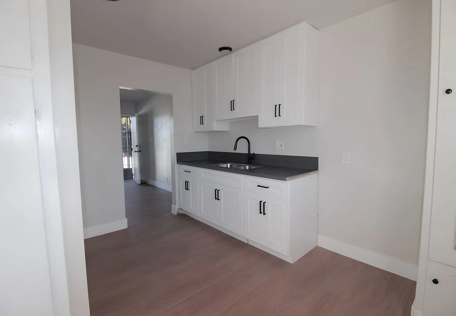 2 bed, 1.0 bath, 750 sqft, $2,250 — Photo 3