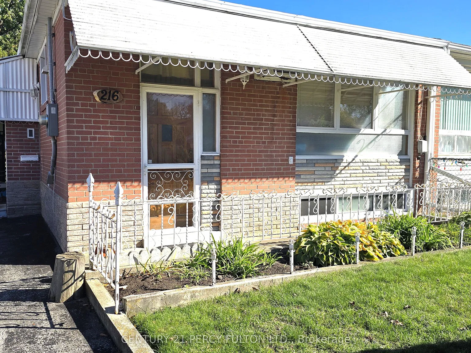 3 bed, $1,850 — Photo 1