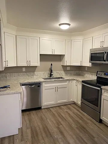 1220 N Mitchell Ave — Photo 5