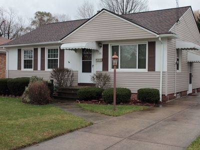 9391 Crestwood Rd, Parma Heights, OH, 44130