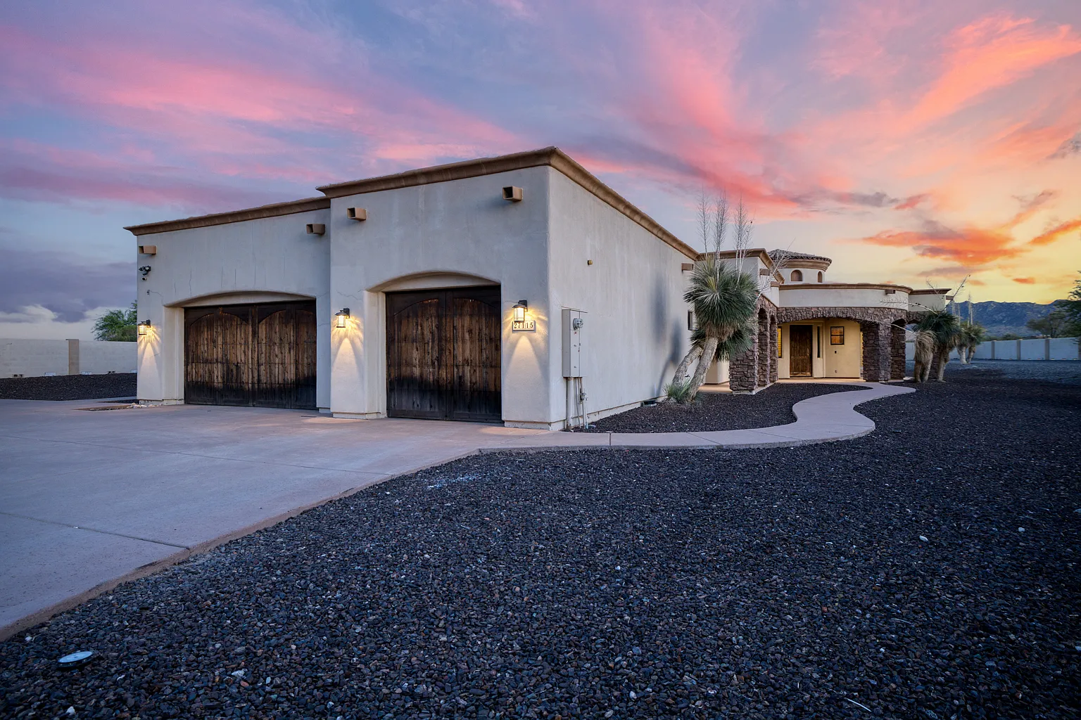5 bed, 3.5 bath, 3812 sqft, $4,400 — Photo 3