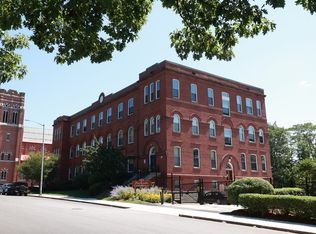 63 Illinois St APT 305, Worcester, MA 01610