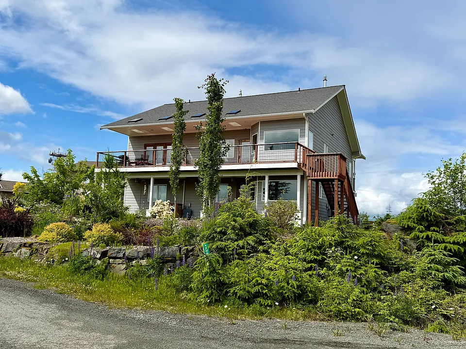 17019 Island View Dr
