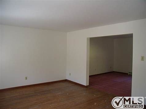 5th image of 4 Amanda Cir