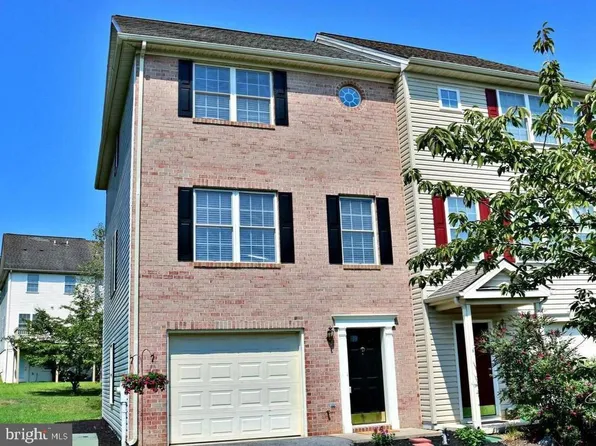 83 Fiser Ln, Martinsburg, WV 25404