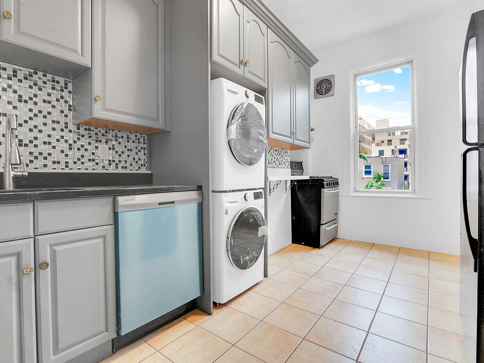1st image of 27-27 Crescent St #2