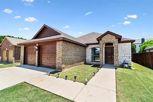 2835 Becki Dr Photo 1