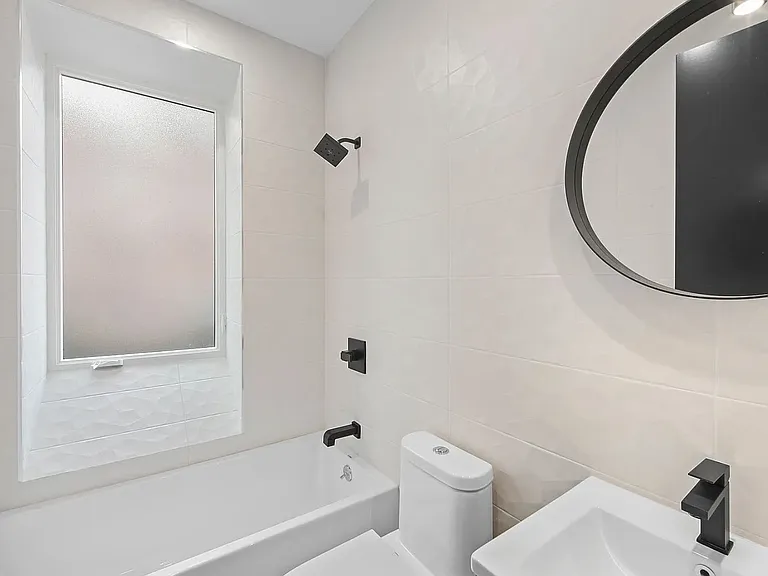 214 E 35th St #4A — Photo 10