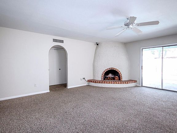 5th image of 4208 W Sunnyside Ave