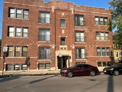 6699 N Olmsted Ave APT 102, Chicago, IL, 60631