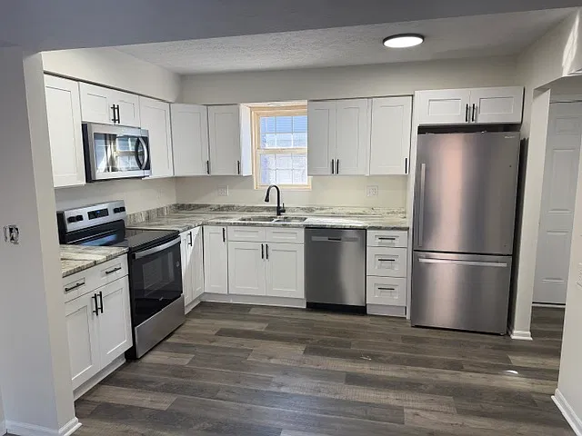 2 bed, 1.5 bath, $1,600 — Photo 4