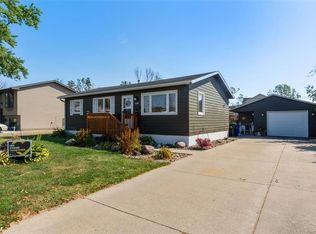 2409 1st St SW, Cedar Rapids, IA 52404