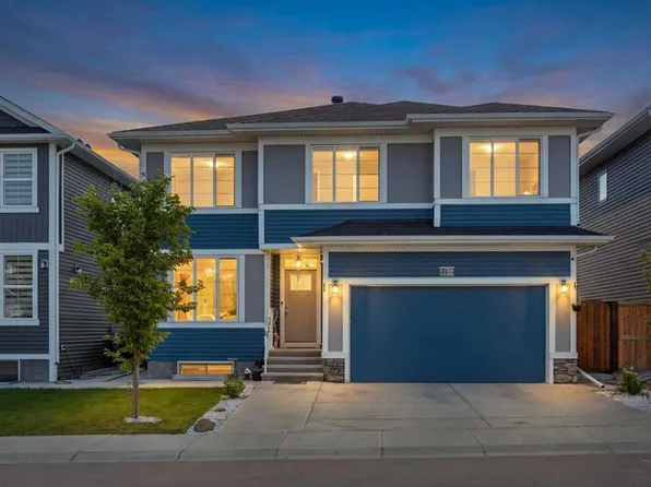 78 NW Red Sky Rd NE, Calgary, AB T3N 1R1