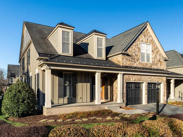 2621 S Bennington Rd, Charlottesville, VA 22901