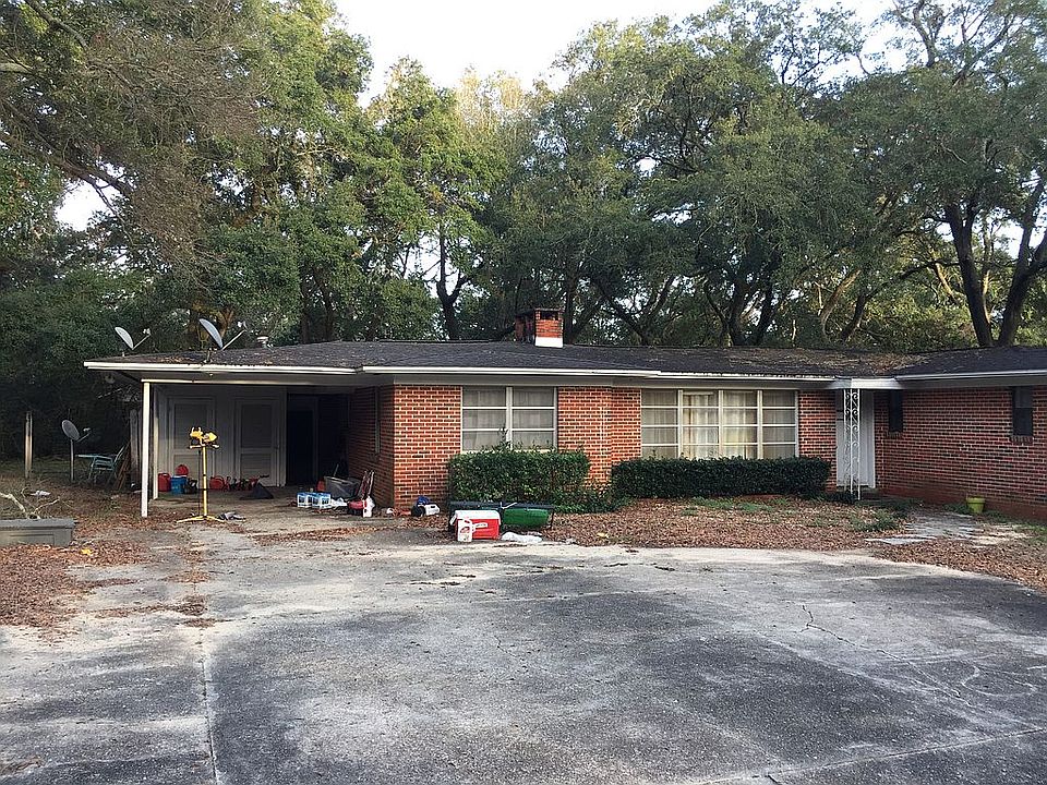 2nd image of 4 Manor Dr