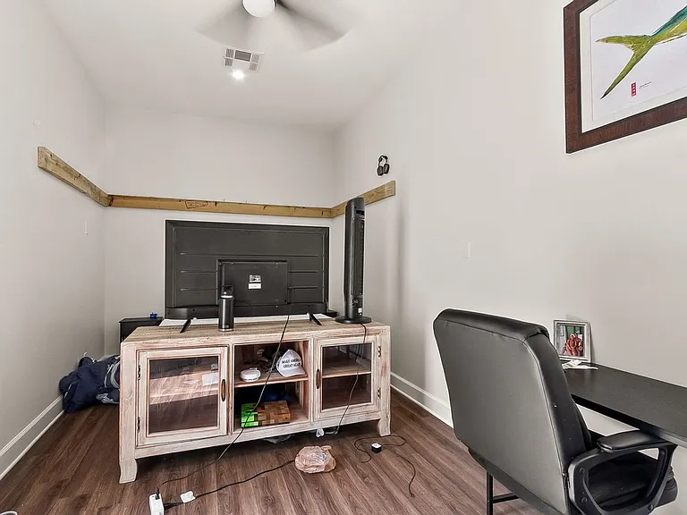 1304 Riverside Dr — Photo 19