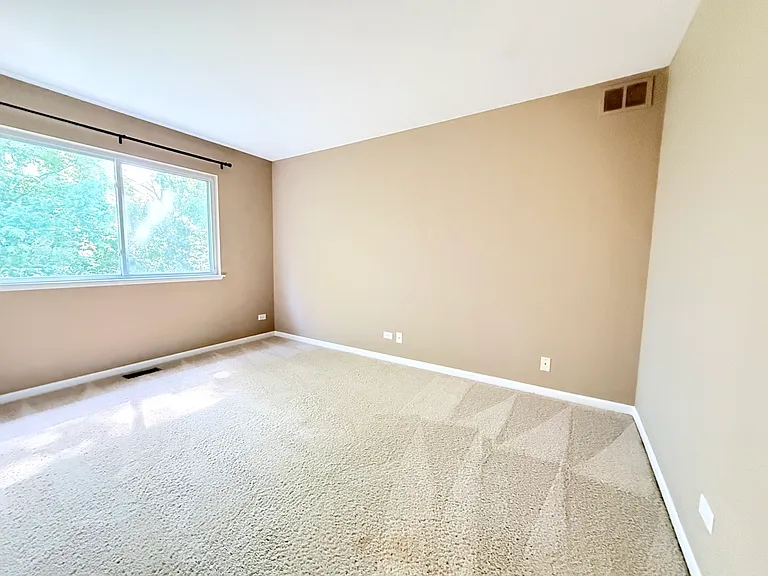 2307 Stoughton Dr — Photo 16