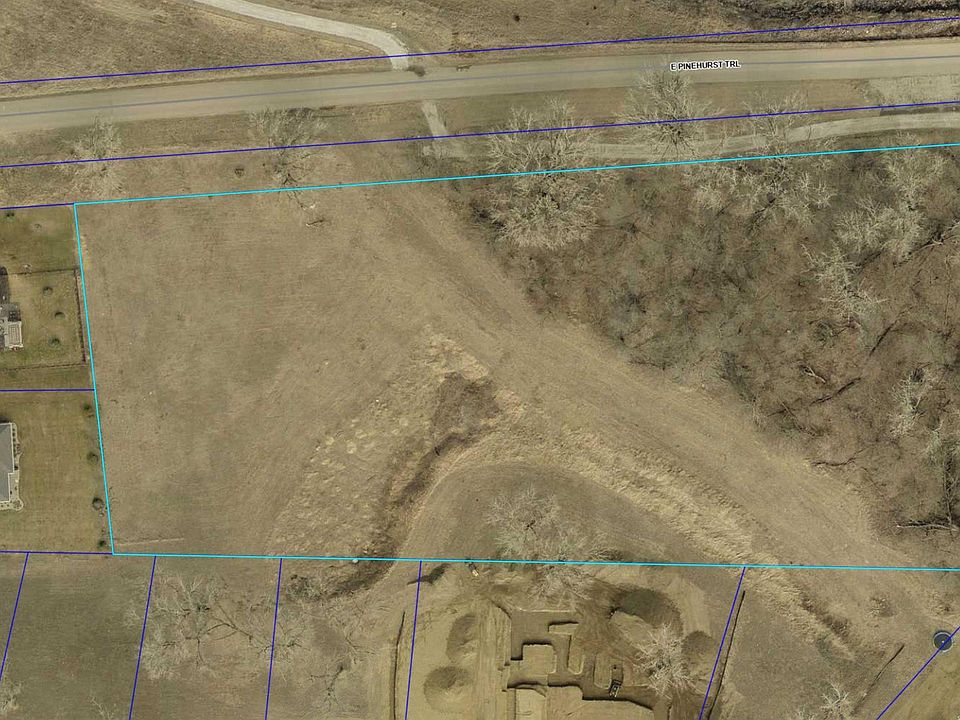 2nd image of E Pinehurst Trl