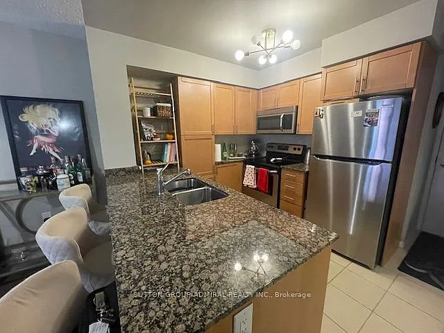 800 Lawrence Ave W #403 — Photo 6